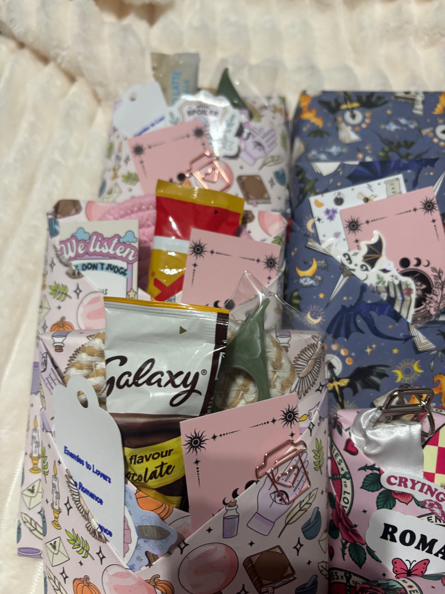 ✨ Deluxe Blind Date with a Book  – Surprise Book & Treats Bundle ✨