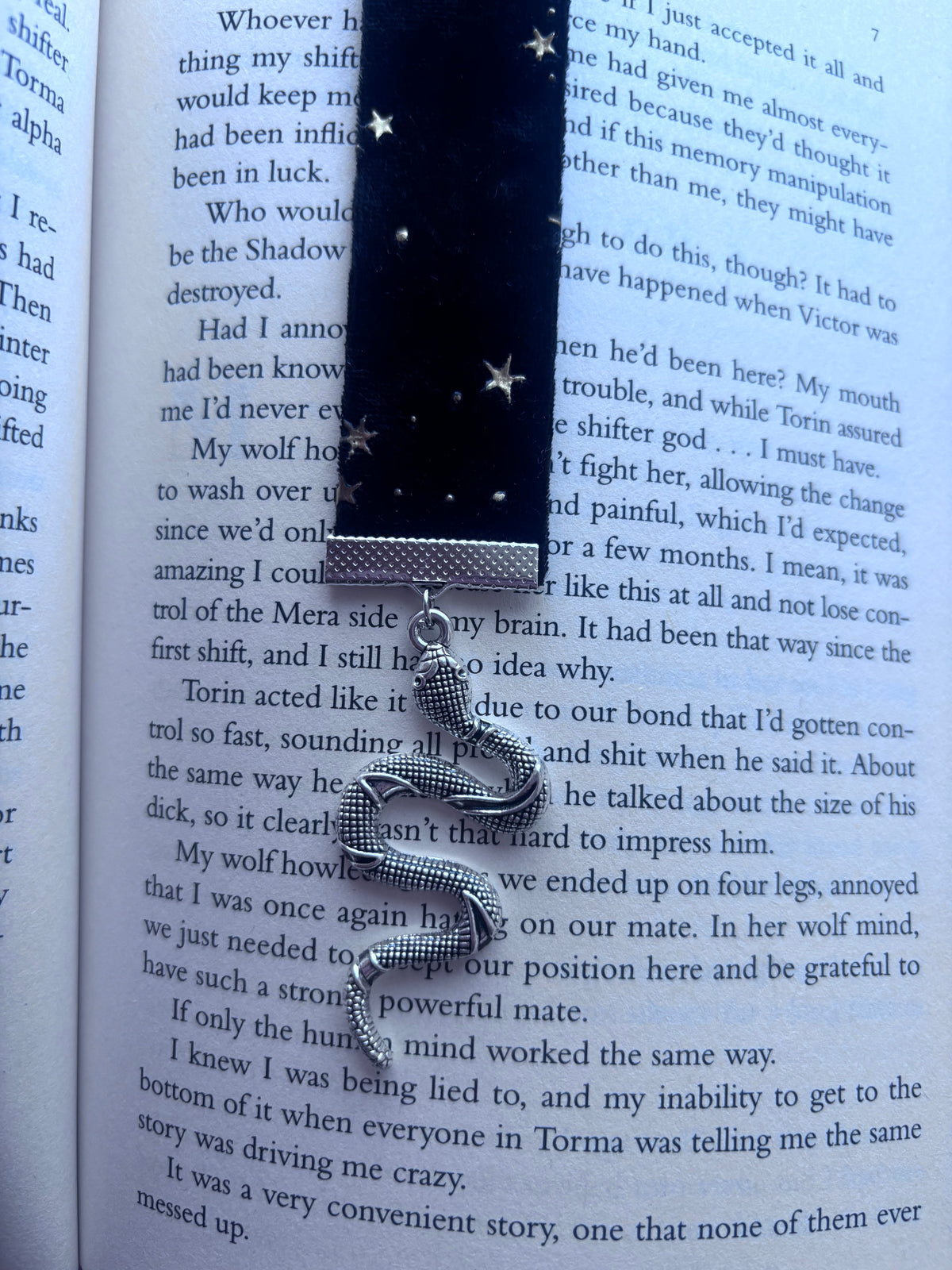 Velvet Charm Bookmark – Gothic & Fantasy Bookmarks