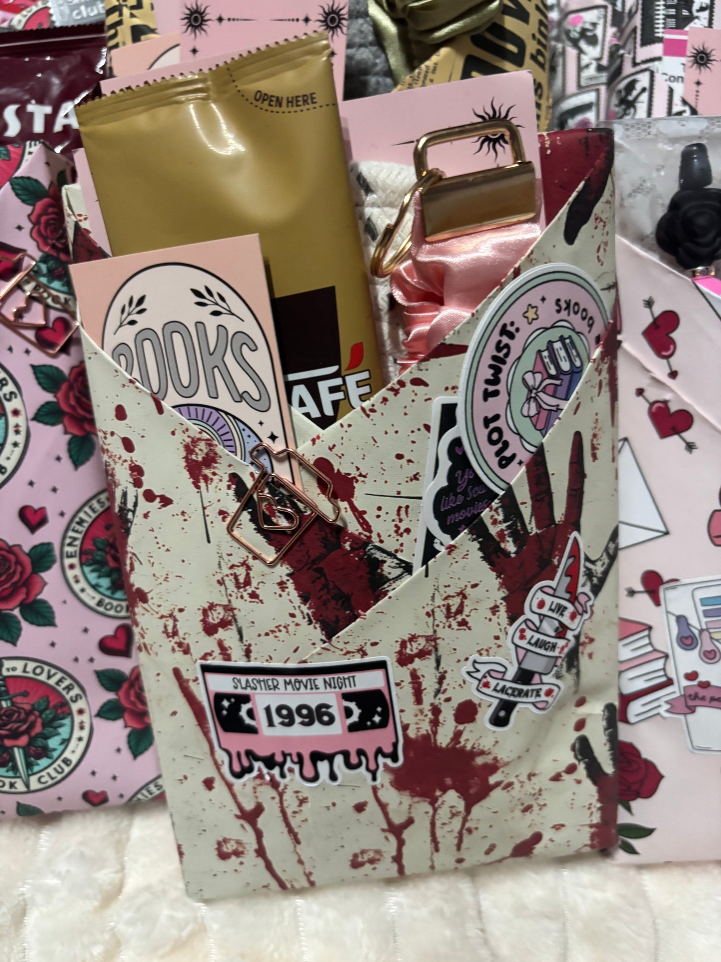 ✨ Deluxe Blind Date with a Book  – Surprise Book & Treats Bundle ✨