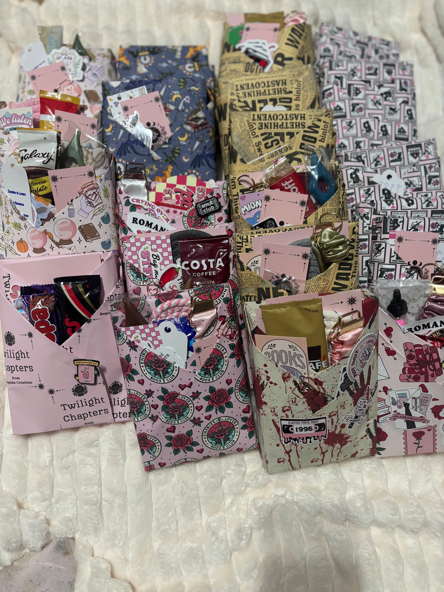 ✨ Deluxe Blind Date with a Book  – Surprise Book & Treats Bundle ✨